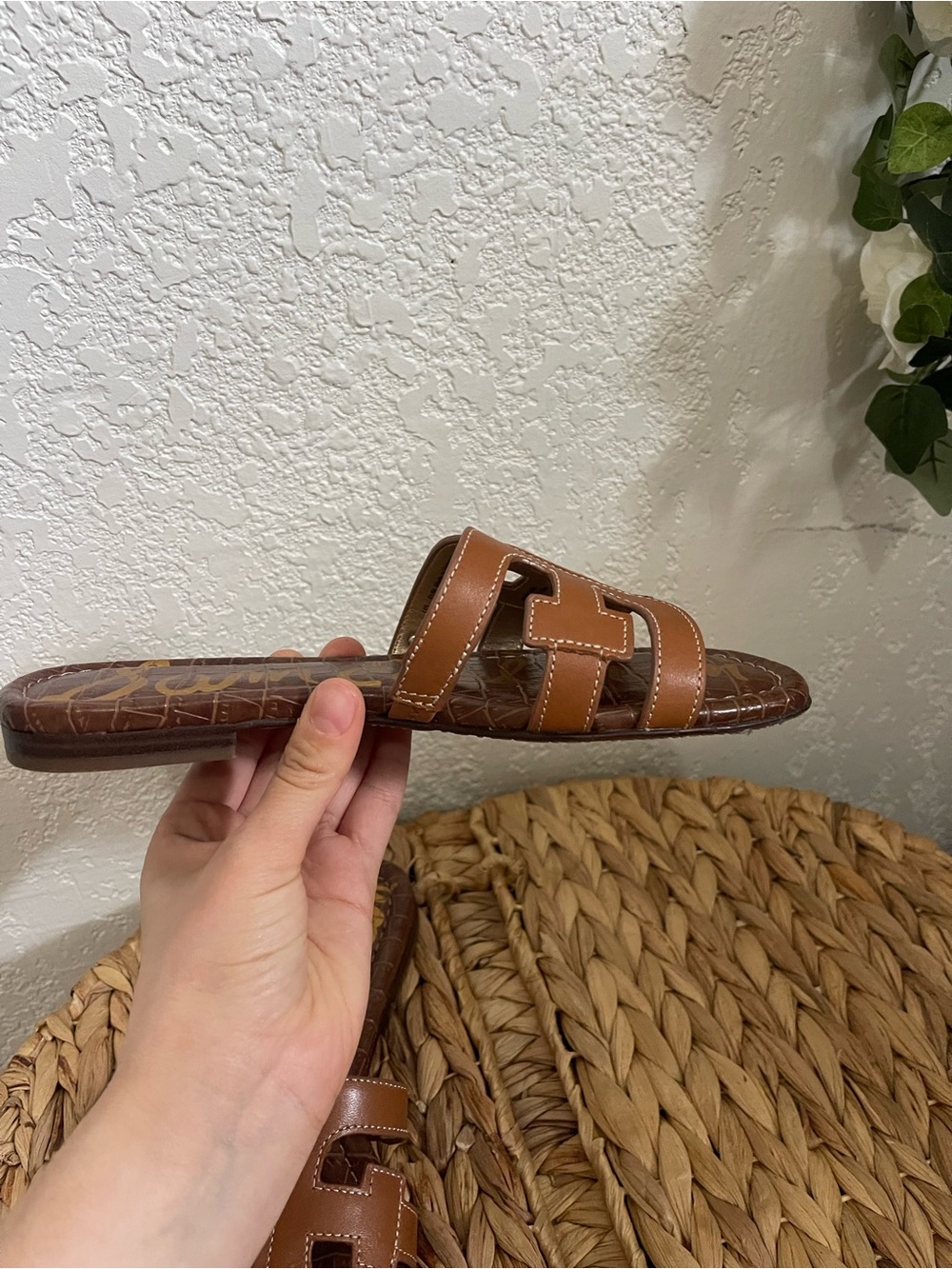 Sam Edelman Bay Cutout Slide sandal - Picture 6 of 11